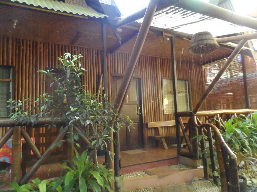 Victoria Guest House And Cottages Puerto Princesa ภายนอก รูปภาพ